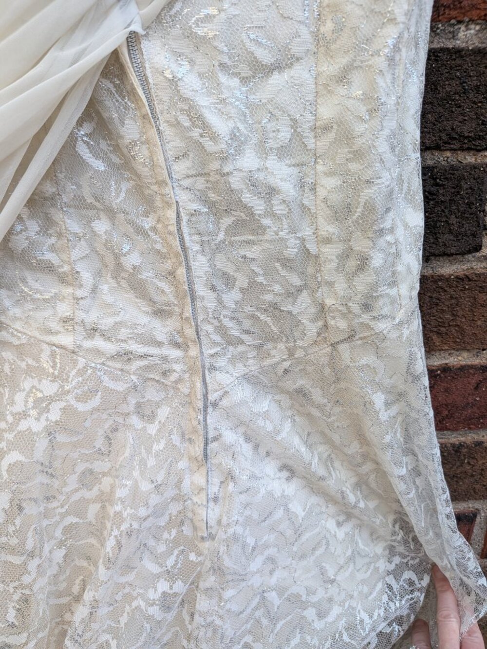 Romantic vintage wedding dress - Picture 7 of 14